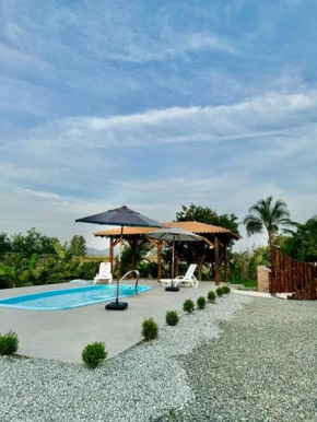 Casa de sítio com piscina